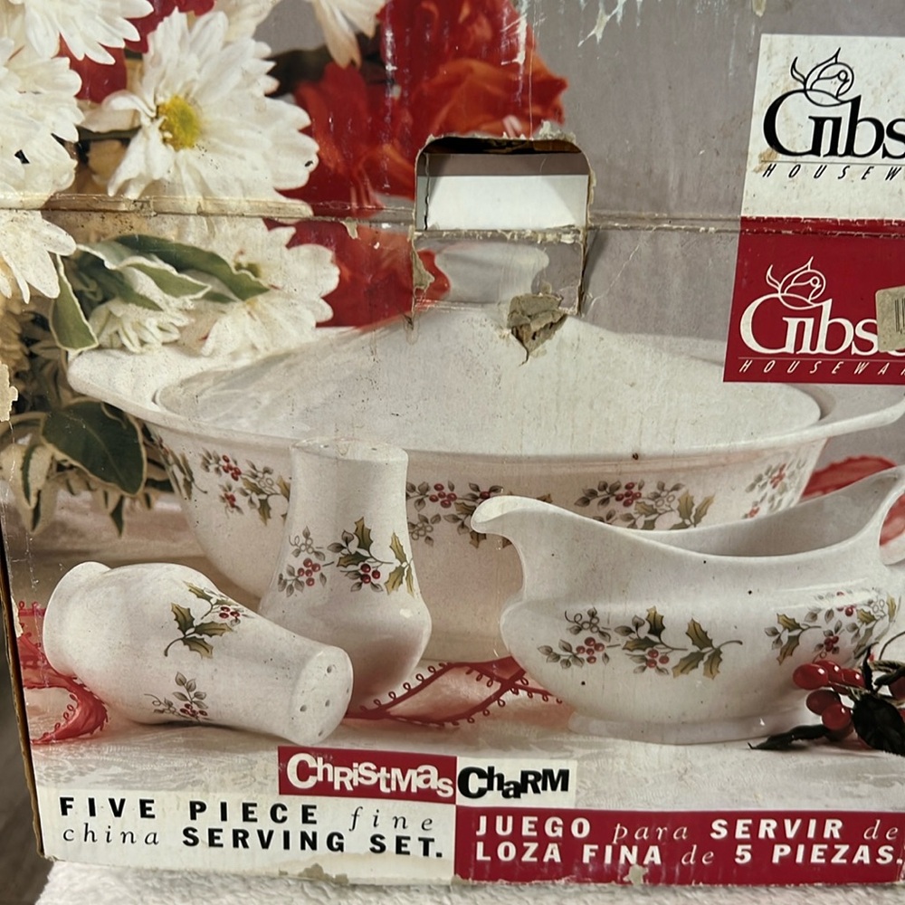 Vintage (1996) Gibson Christmas Charm Five Piece Fine China Serving Set